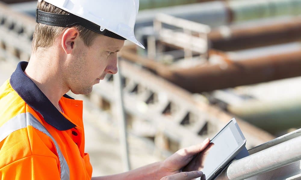 6 Best Rugged Smartphones for Construction Workers: Drop-Proof & Waterproof Phones That Actually Work